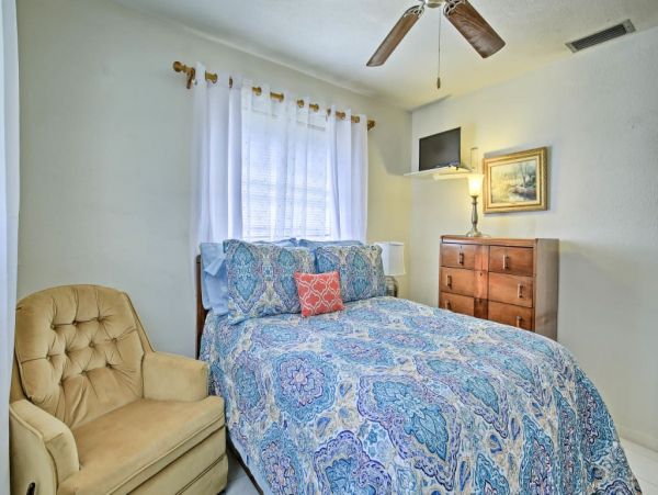St. Petersburg Home 989534