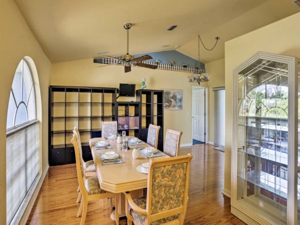 Cape Coral Home 989540
