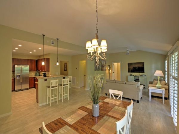 St. Augustine Home 989547