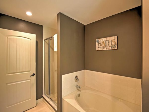 St. Augustine Home 989547