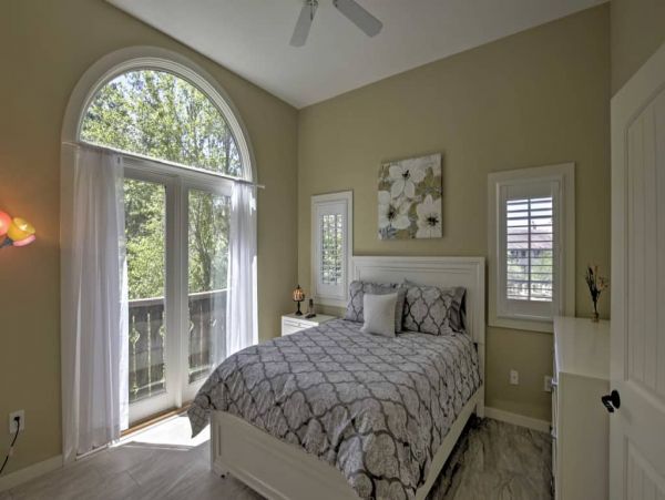 St. Augustine Home 989547