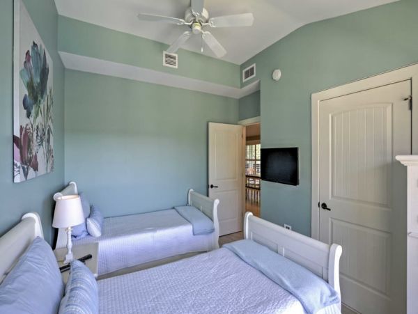 St. Augustine Home 989547