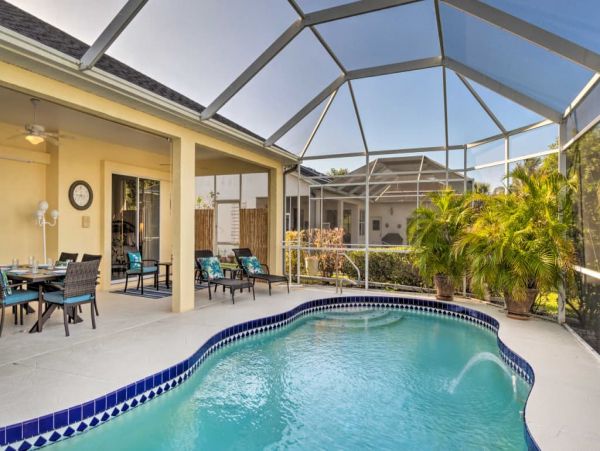Charming Vacation Home with Pool and Boat Dock 6 Guests