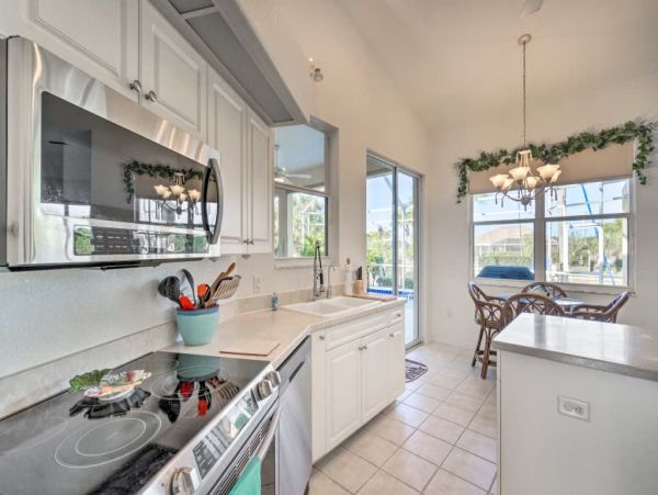 Charming Vacation Home with Pool and Boat Dock 6 Guests