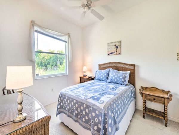 Charming Vacation Home with Pool and Boat Dock 6 Guests