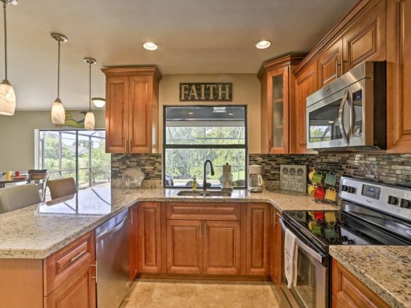 Fort Myers Home 989559