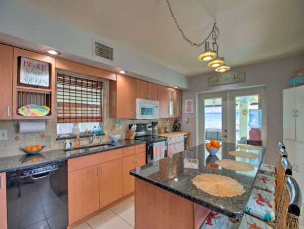 Hutchinson Island Home 989566