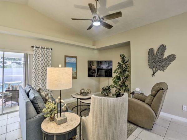 Fort Myers Home 989581