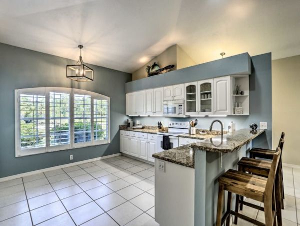 Fort Myers Home 989581