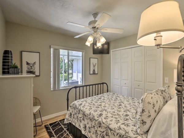 Fort Myers Home 989581