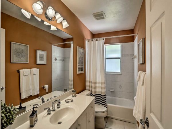 Fort Myers Home 989581