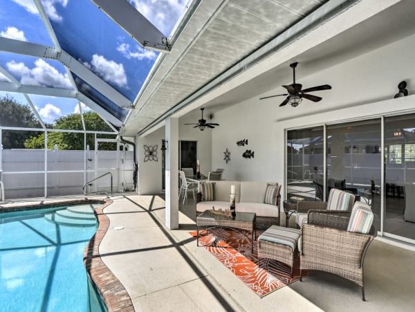 Fort Myers Home 989581