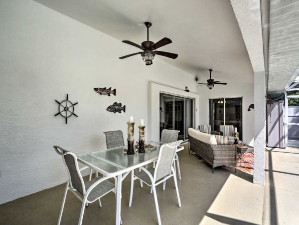 Fort Myers Home 989581