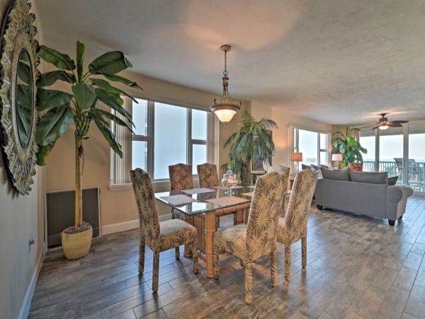 Daytona Beach Home 989590