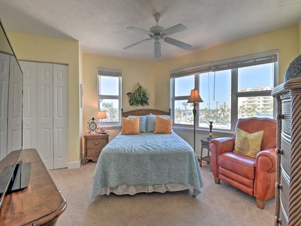 Daytona Beach Home 989590