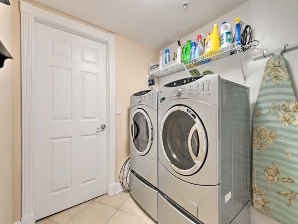 Daytona Beach Home 989590