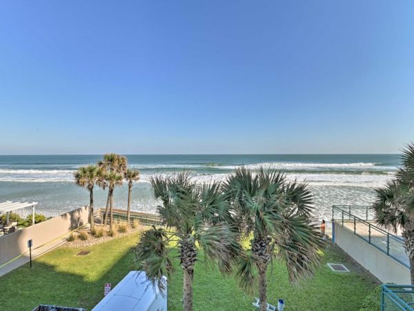 Daytona Beach Home 989590