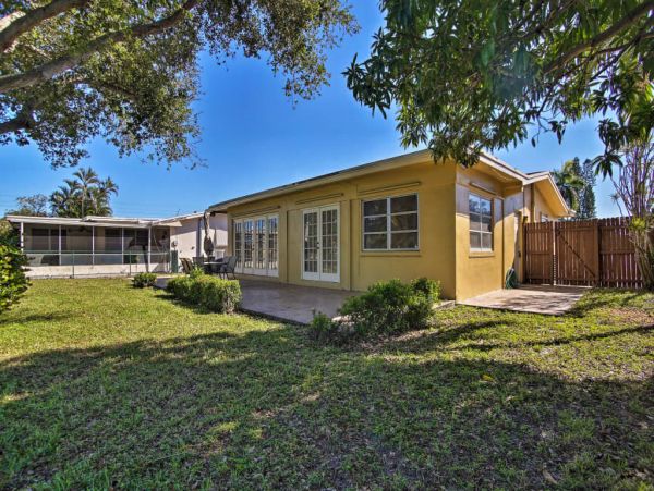 Hollywood Home 989595