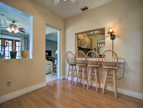 Hollywood Home 989595