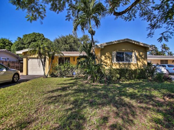 Hollywood Home 989595