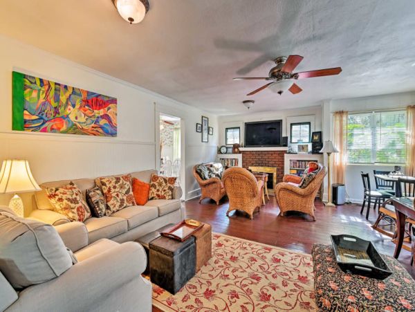 Daytona Beach Home 989601
