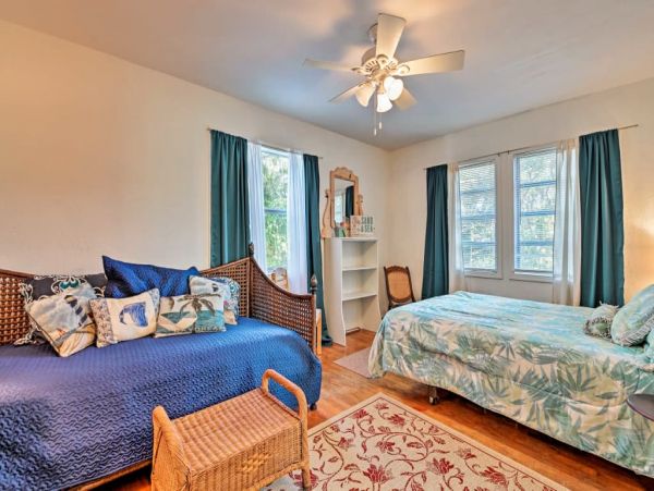 Daytona Beach Home 989601