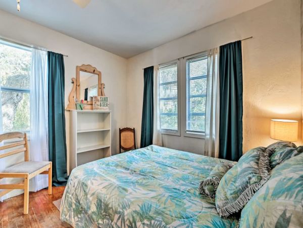 Daytona Beach Home 989601