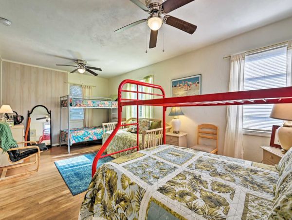 Daytona Beach Home 989601