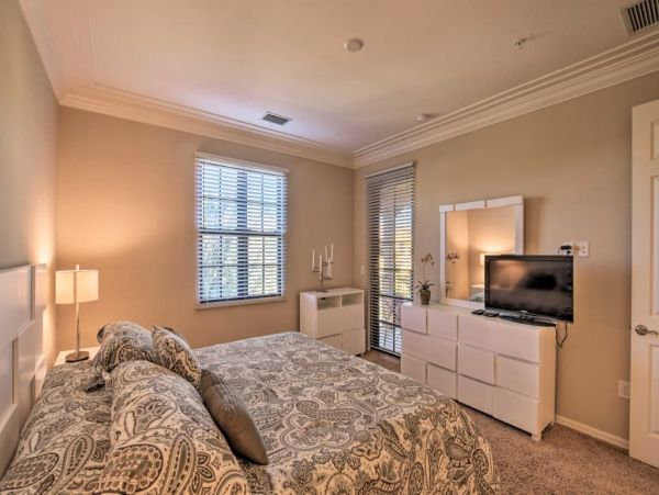 Naples Home 989602