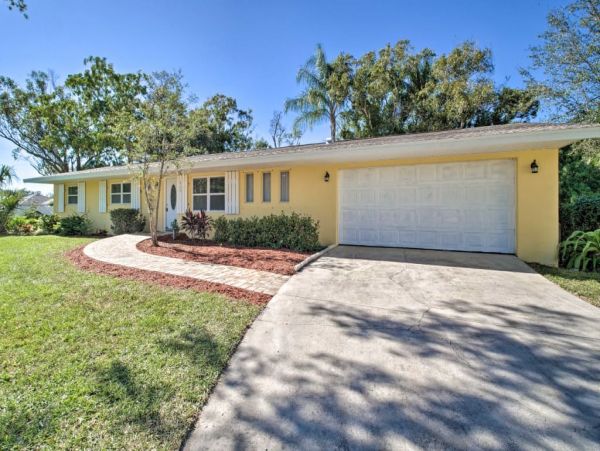 Cocoa Beach Home 989607