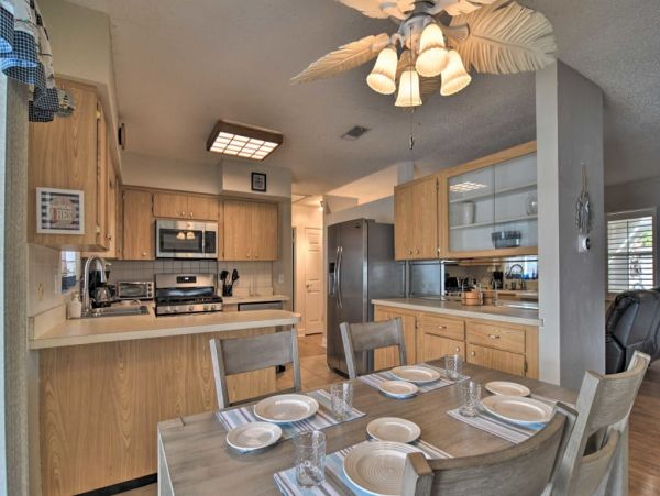 St. Petersburg Home 989608