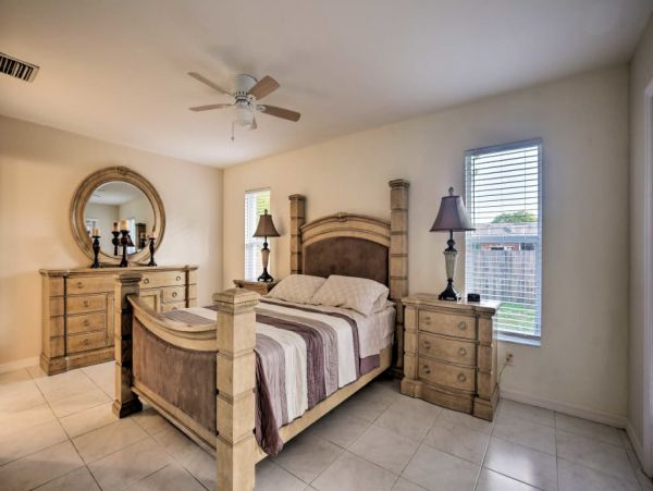 Naples Home 989615