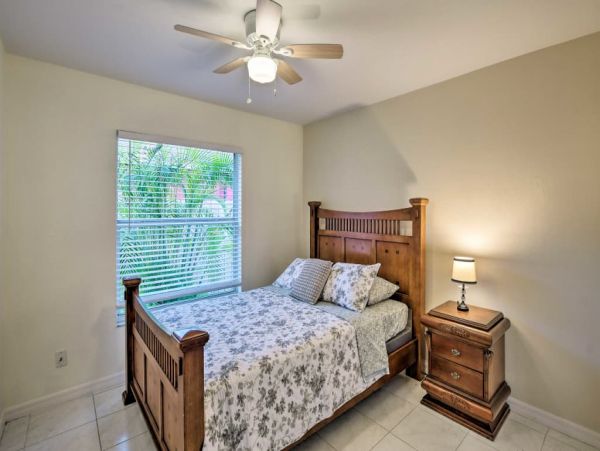 Naples Home 989615