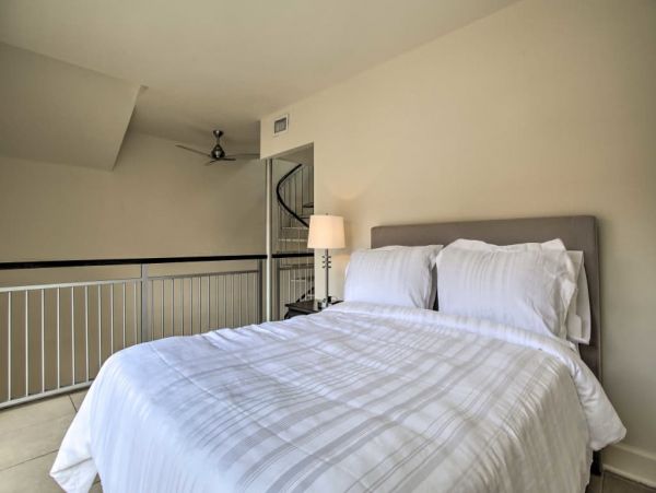 Miami Beach Home 989625