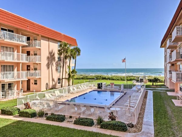 Cocoa Beach Home 989626