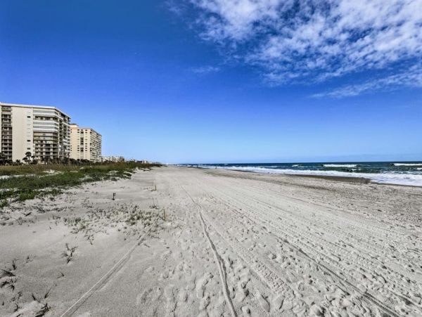 Cocoa Beach Home 989627