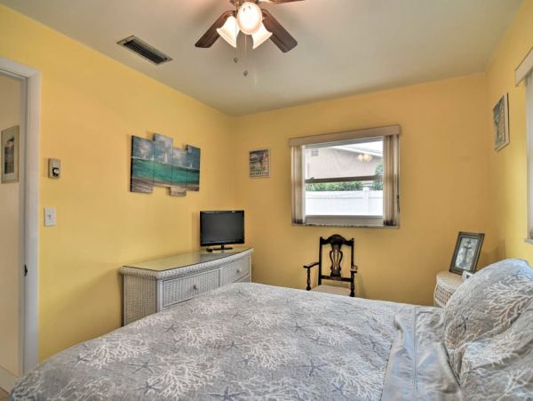 St. Petersburg Home 989634