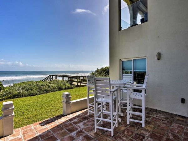 Cocoa Beach Home 989636