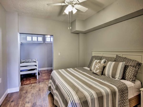 Cocoa Beach Home 989636