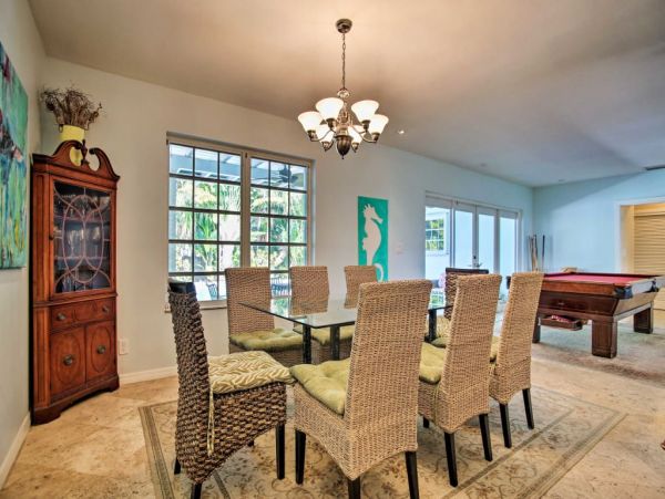 Hollywood Home 989644