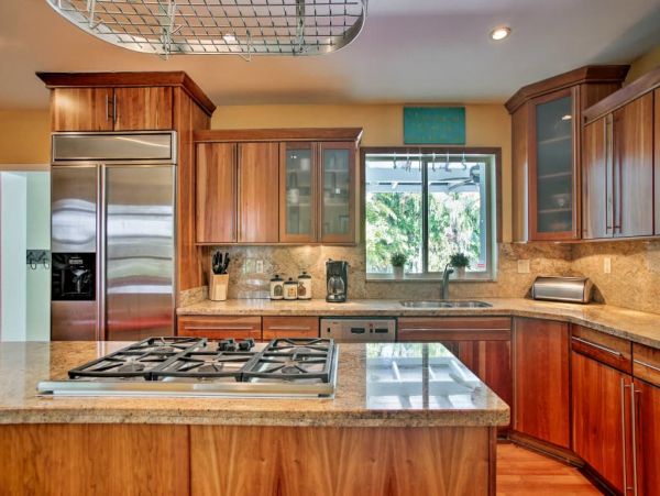 Hollywood Home 989644