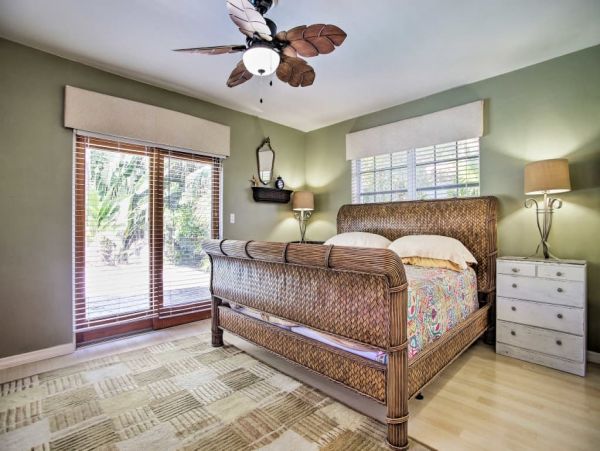 Hollywood Home 989644