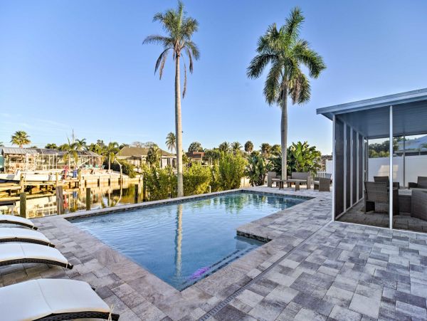 Bradenton Canal Front Luxury Vacation Rental
