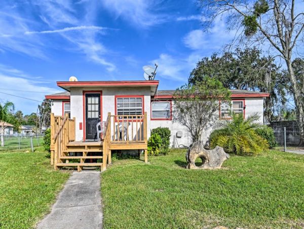 Daytona Beach Home 989661