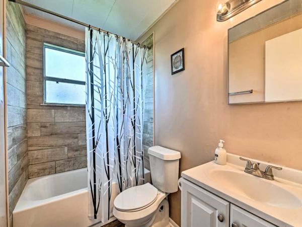 Daytona Beach Home 989661
