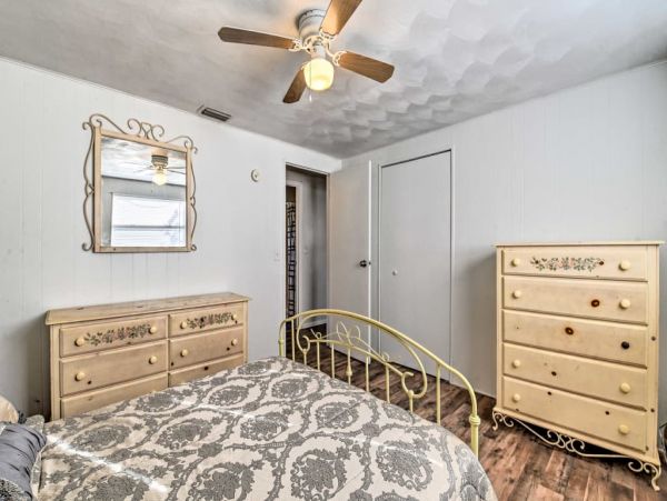 Daytona Beach Home 989661