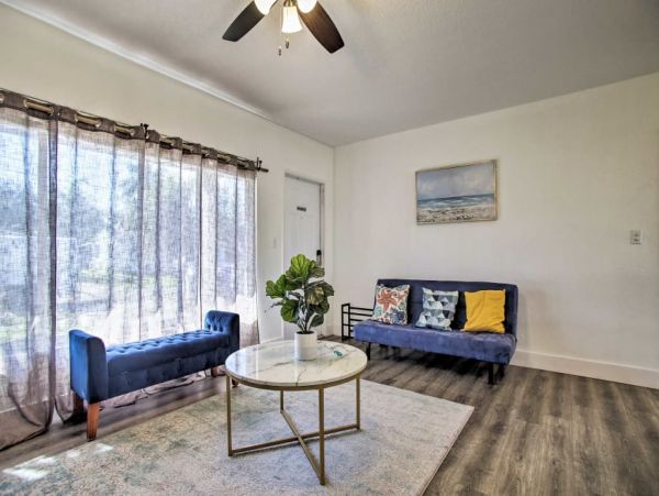 Hollywood Home 989665