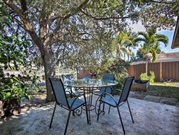 Hollywood Home 989665