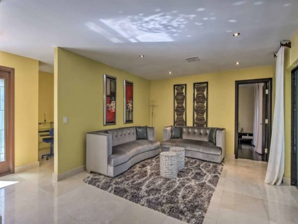 Naples Home 989668