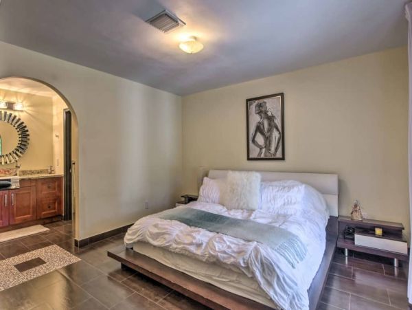 Naples Home 989668